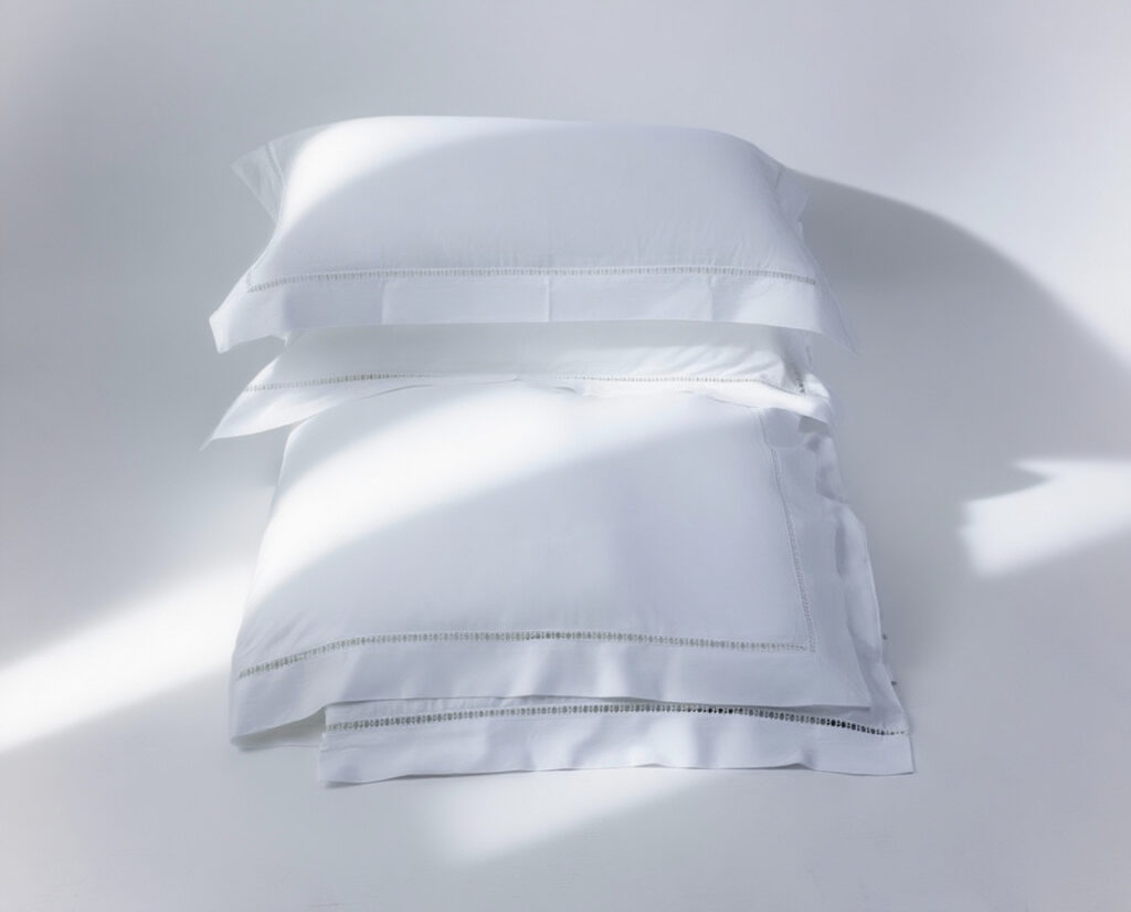 H-Detail White Bedding Super King Set